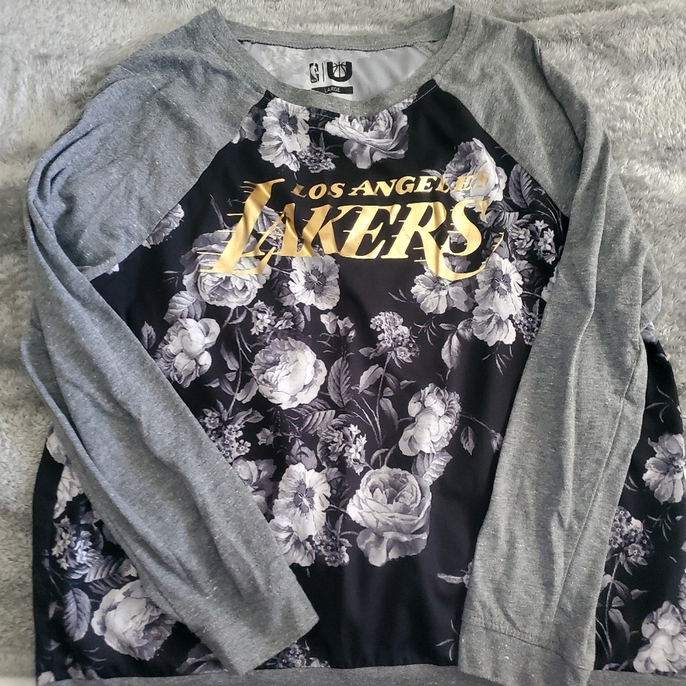 Lakers Crew Neck Light Weight Sweatshirt; Size Large